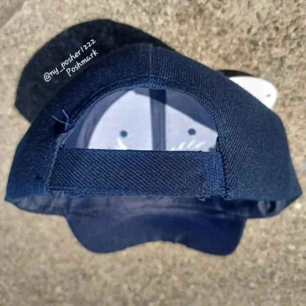 𝐆 Patriotic Eagle Clutching American Flag Baseball Cap Blue